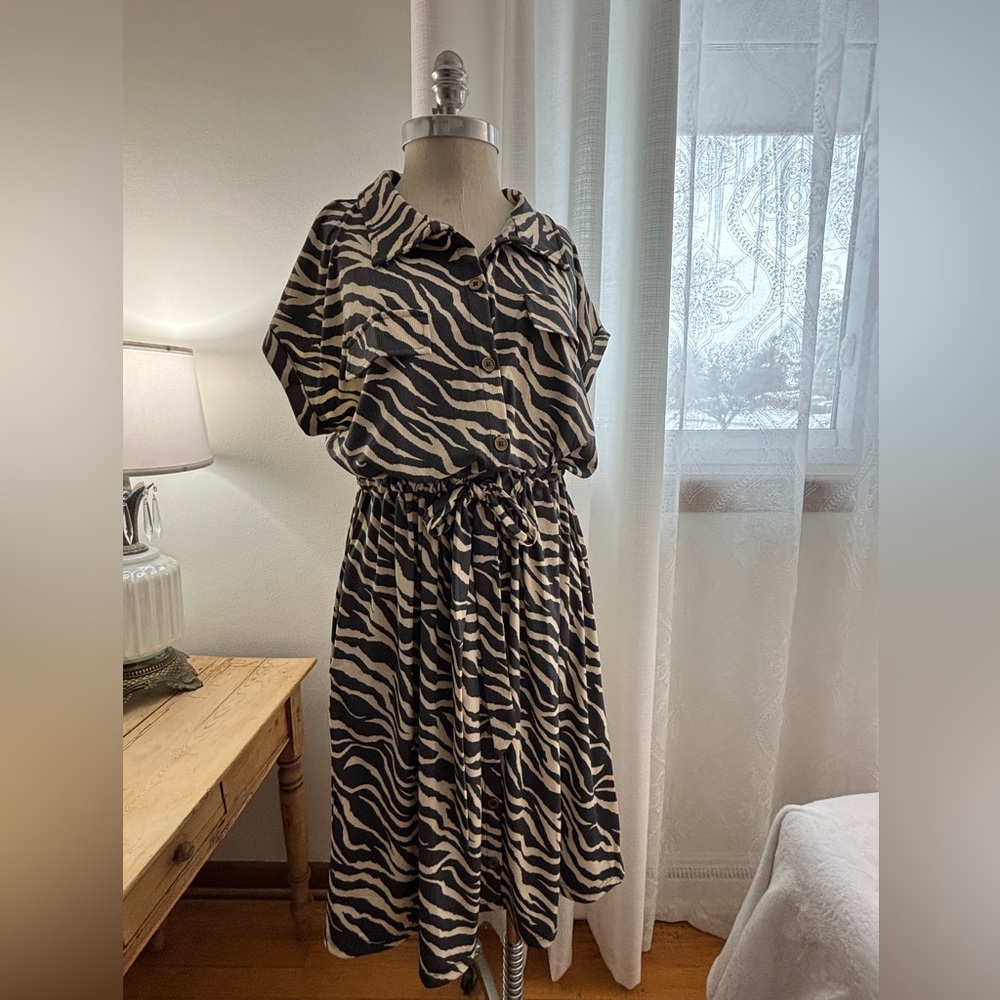 LuLaRoe Stacie Zebra Shirt Dress, Lg, NWT